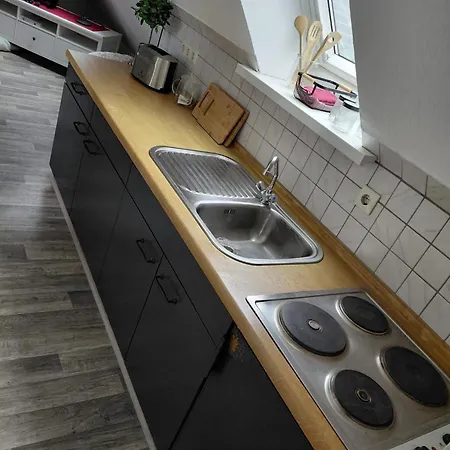 Apartment דירה *